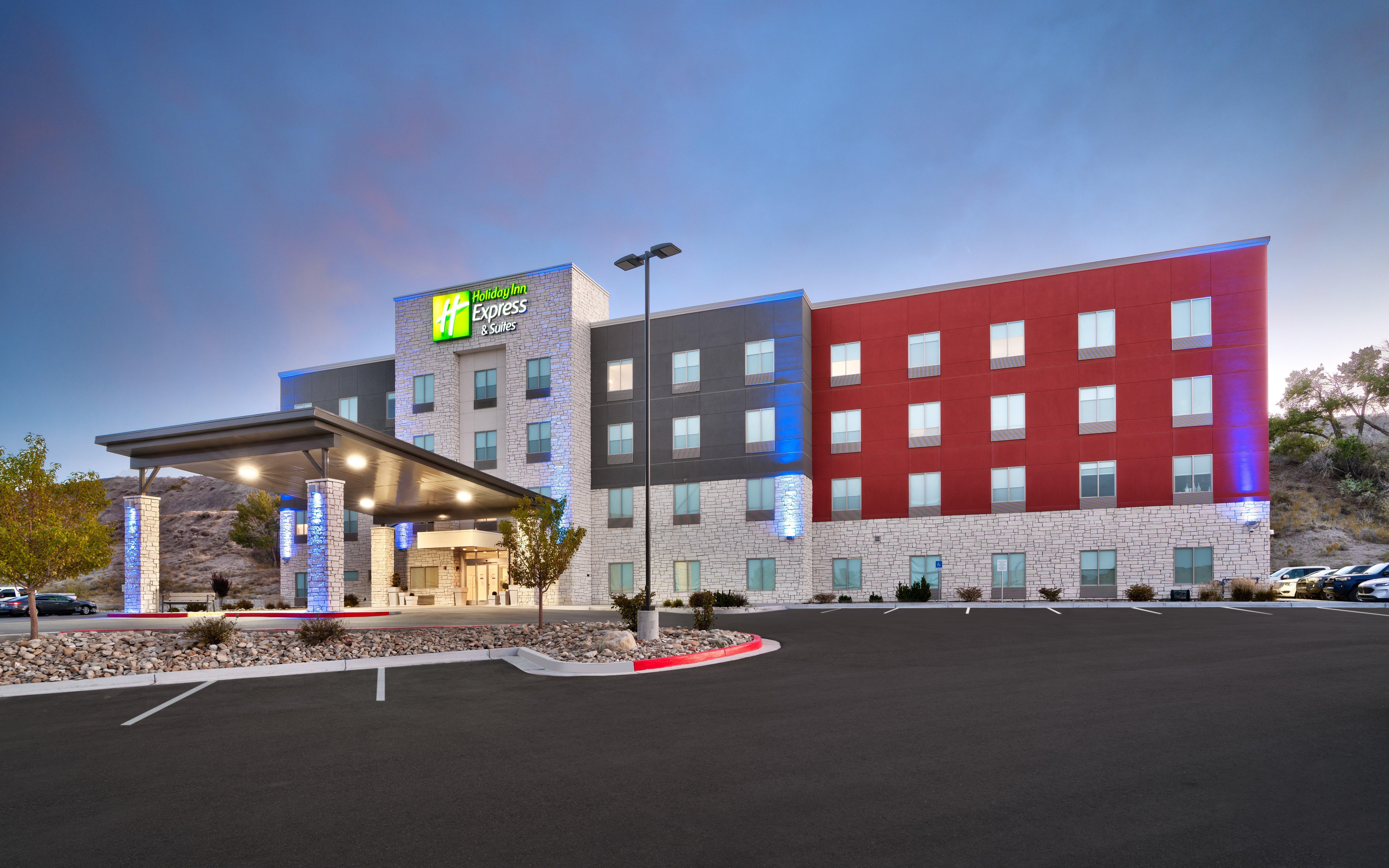 Holiday Inn Express & Suites Price By Ihg Buitenkant foto