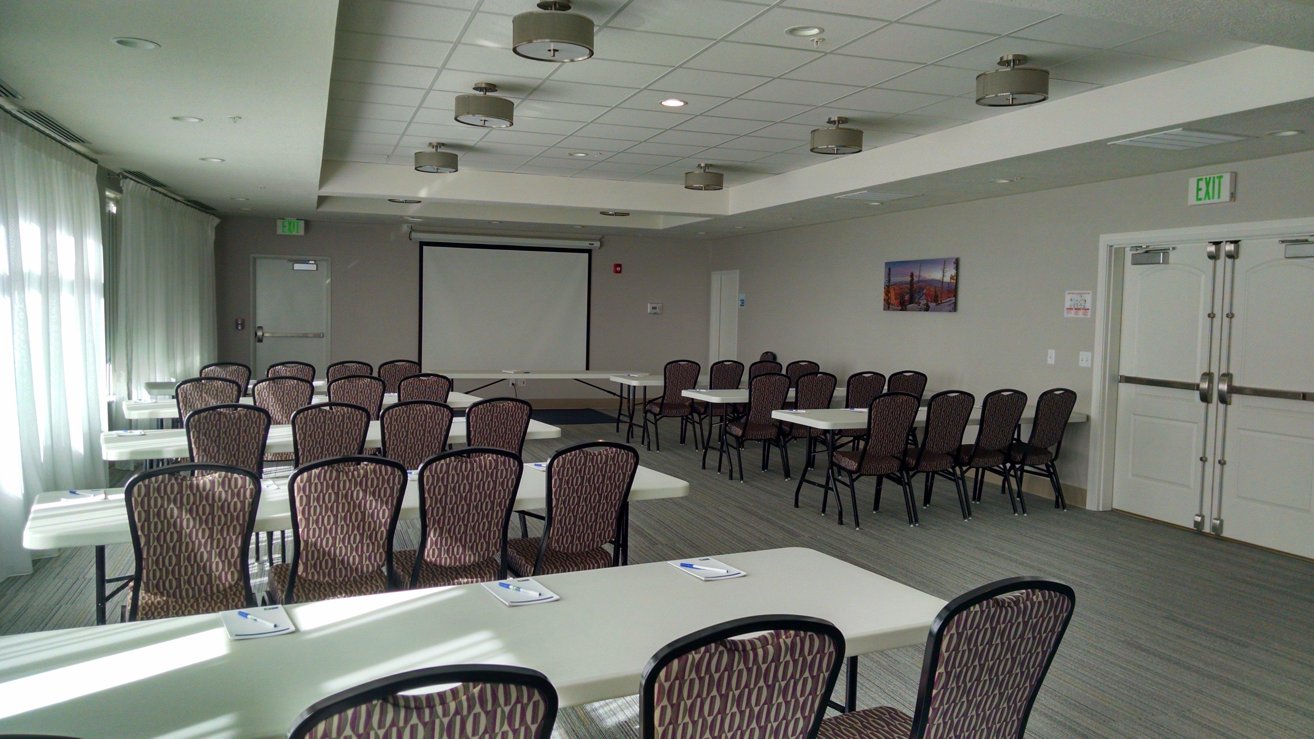 Holiday Inn Express & Suites Price By Ihg Buitenkant foto