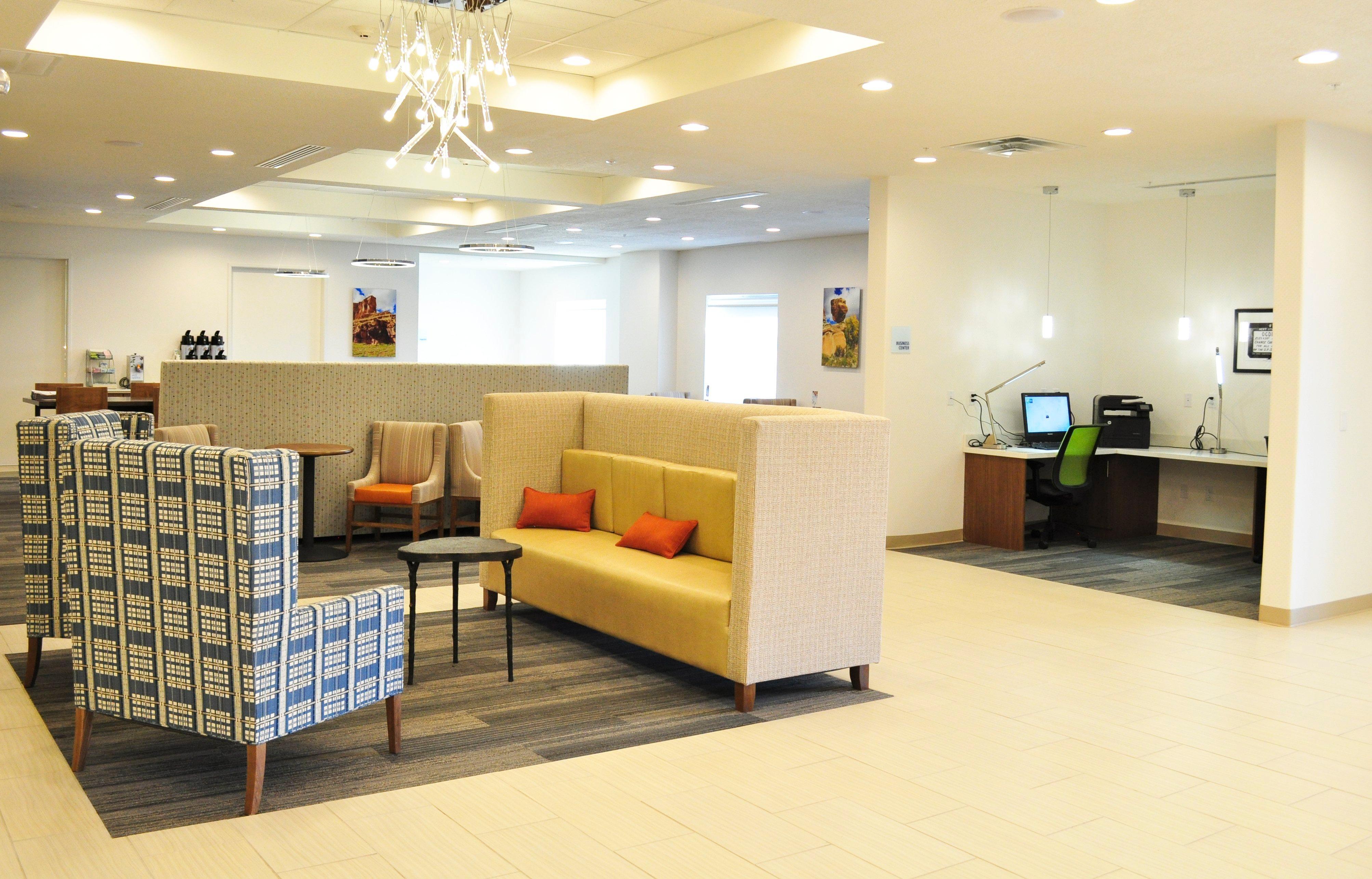 Holiday Inn Express & Suites Price By Ihg Buitenkant foto